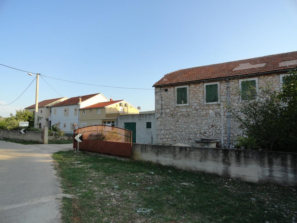 Apartments Brkic Lozovac Esterno foto