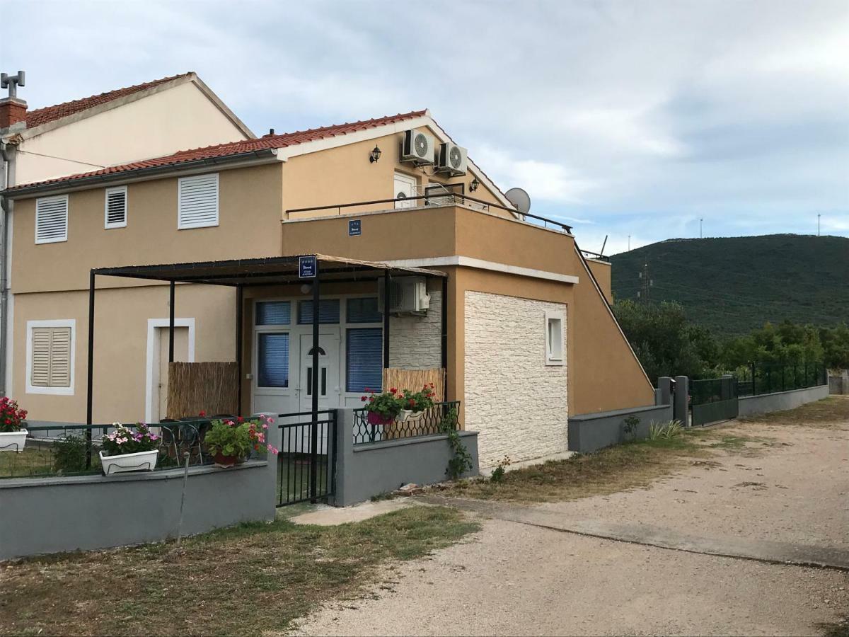 Apartments Brkic Lozovac Esterno foto